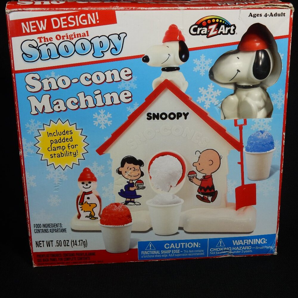 The Original Snoopy Snow Cone Sno-Cone Machine Maker Peanuts Classic Toy